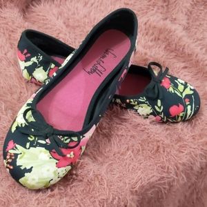 Sam & Libby Flats size 7